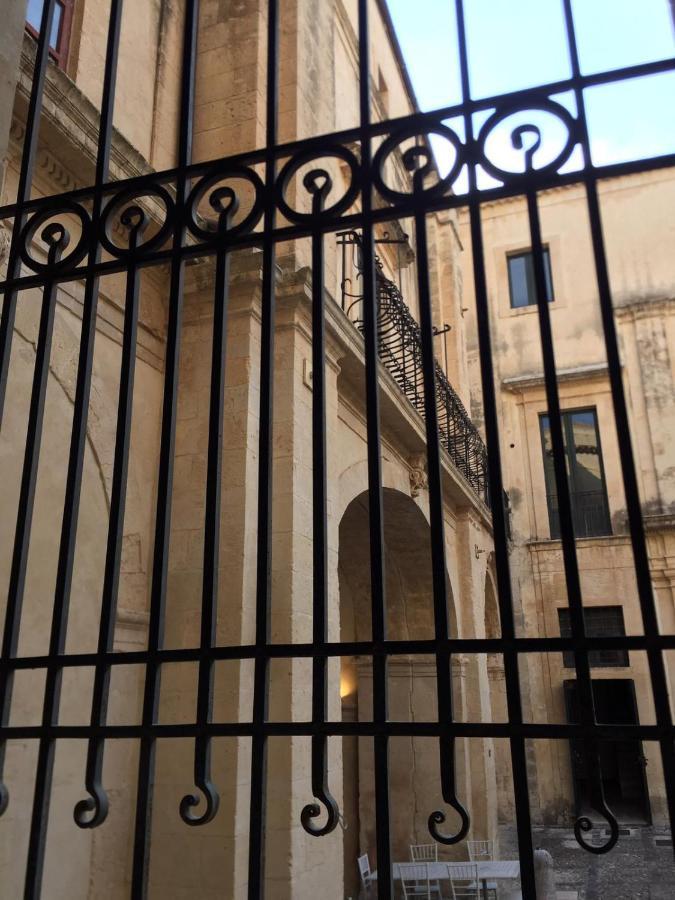Landolina Palace Hotel Noto Exterior foto